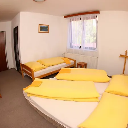Guest house Yacht Club Barrandov 3*